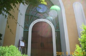 ル・アンジェ教会ドア